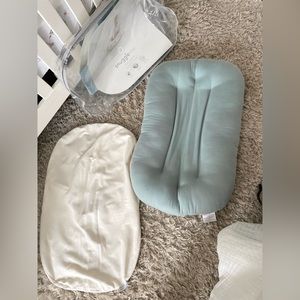 Snuggle me organic baby lounger with cover and protective bag